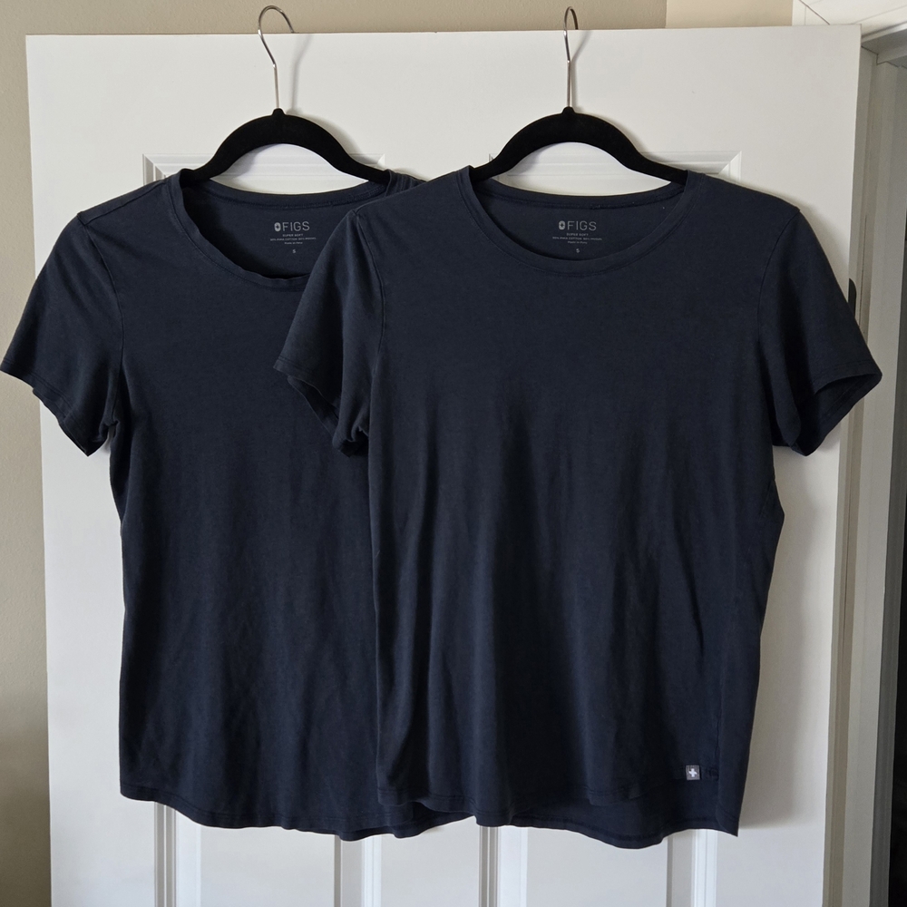 Figs Navy Underscrub T-shirt Small, 2 available